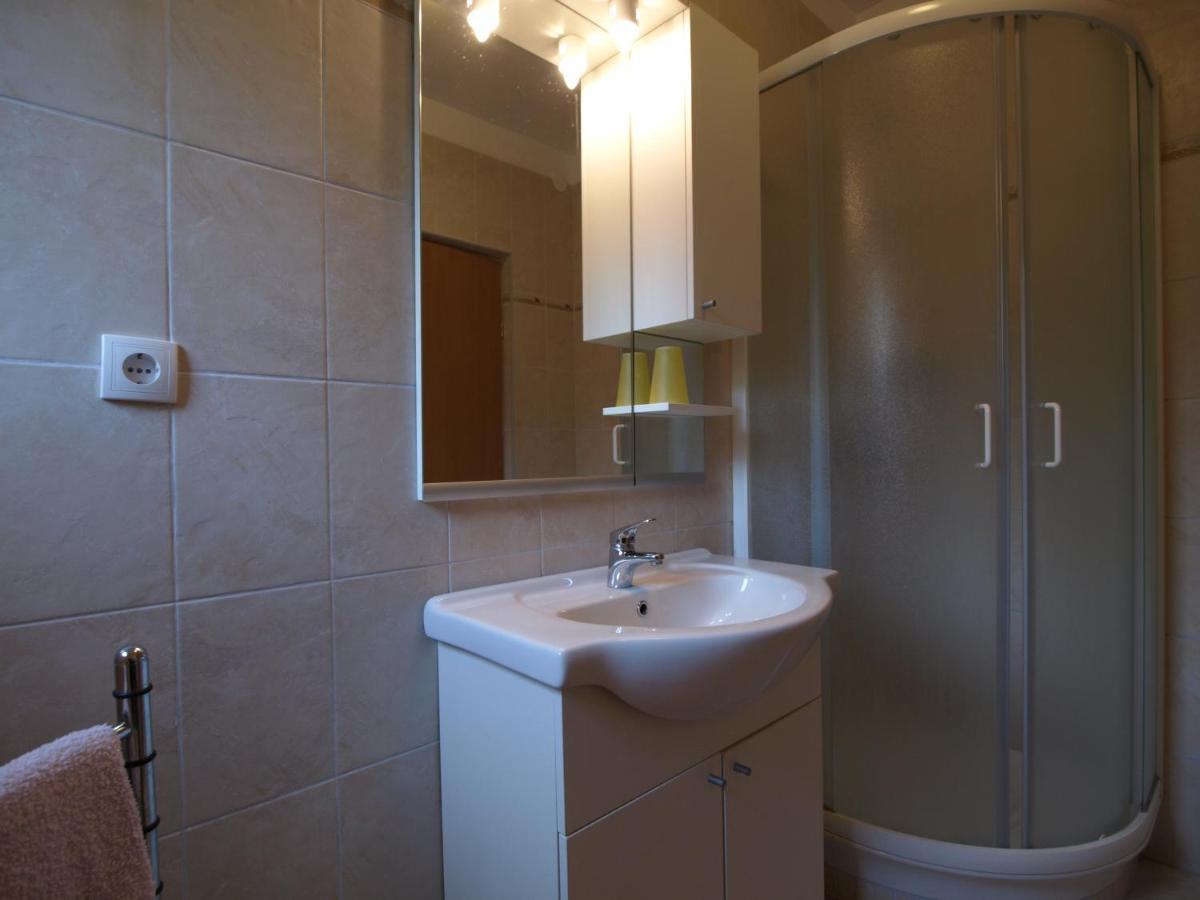 Apartments Biserka ラブ エクステリア 写真